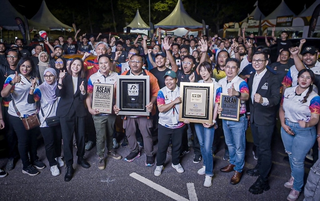 Samurai Paint Tuntaskan Penyemprotan Bodi Mobil dengan Cat Aerosol dalam Skala Terbesar di Asia